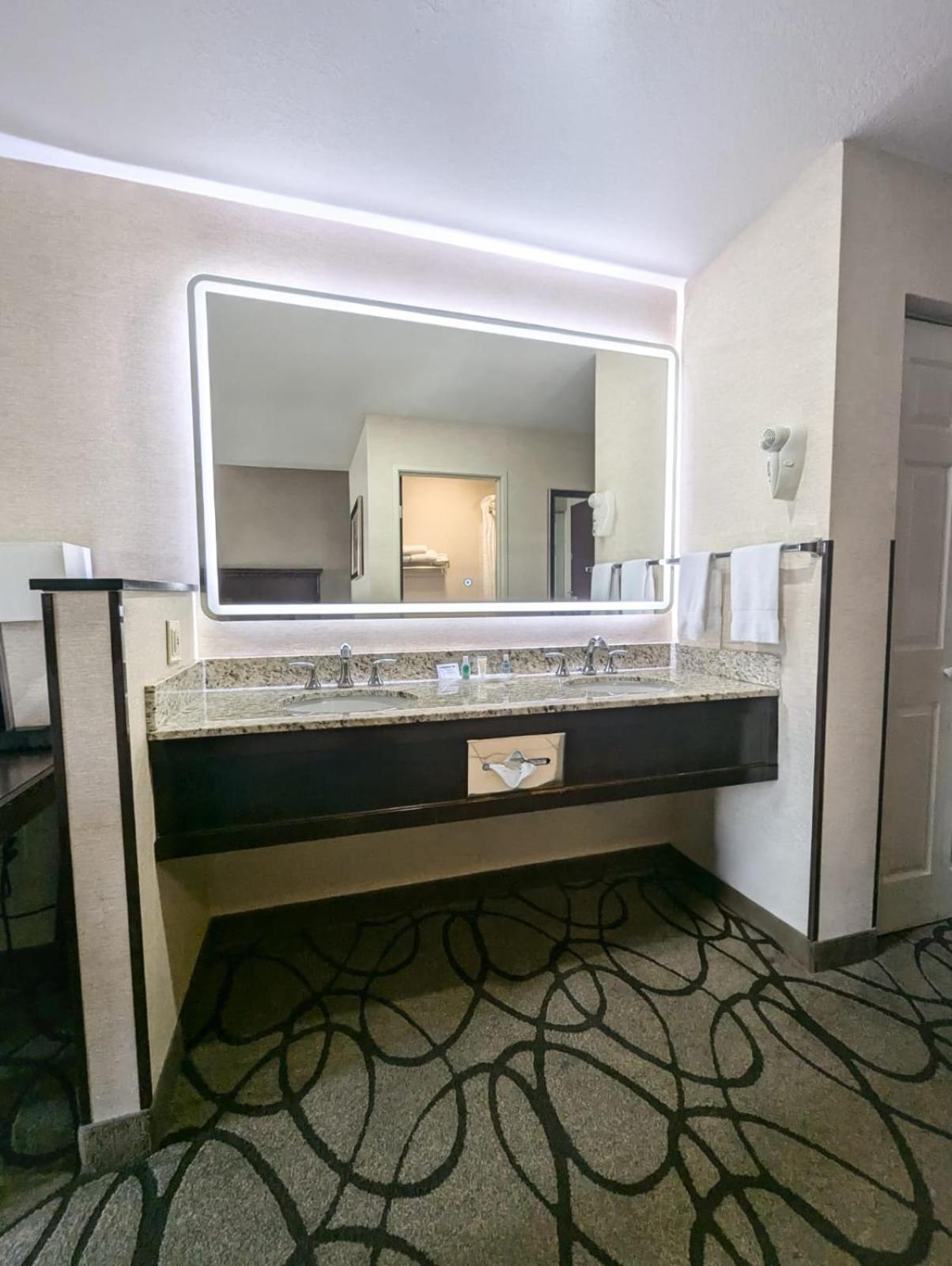 Comfort Suites Airport Salt Lake City Exteriör bild