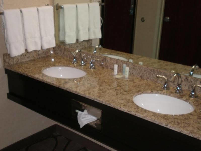 Comfort Suites Airport Salt Lake City Exteriör bild